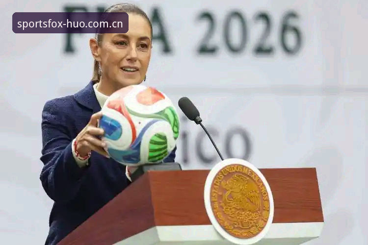 火狐体育APP下载必备 2026世界杯墨西哥观赛拥吻照走红事件深度分析